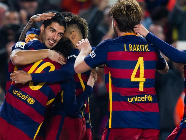 حملة تجديد العقود قد تجبر برشلونة على بيع 4 لاعبين