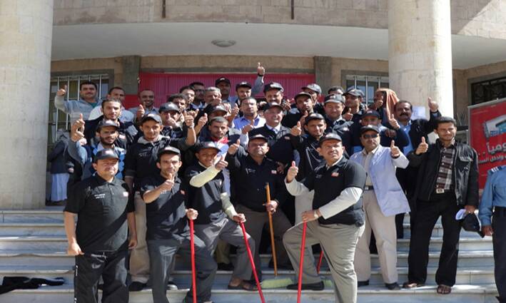 شركة يمن موبايل تشارك في تدشين حملة النظافة الوطنية السادسة بصنعاء.